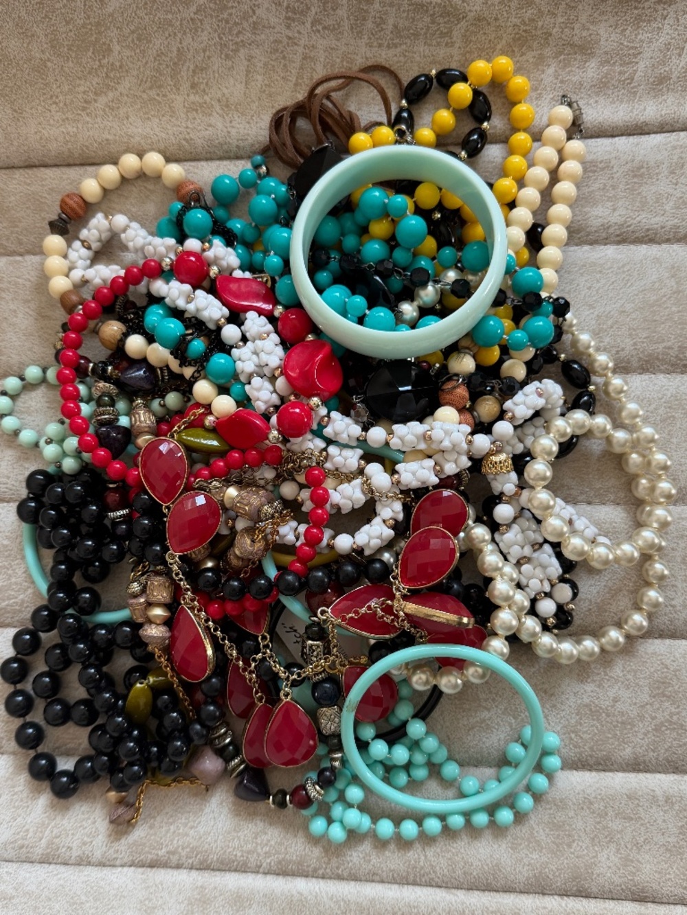 Vintage to Modern Costume Jewelry Lot - 1lb 6oz Bangles and Beads